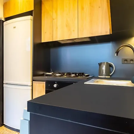 Comfortable And Central Flat Near Kadikoy Shore Close To Popular Attractions In Kadikoy * Istanbul